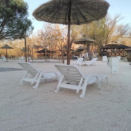 Camping Le Fief D'Андюз Экстерьер фото
