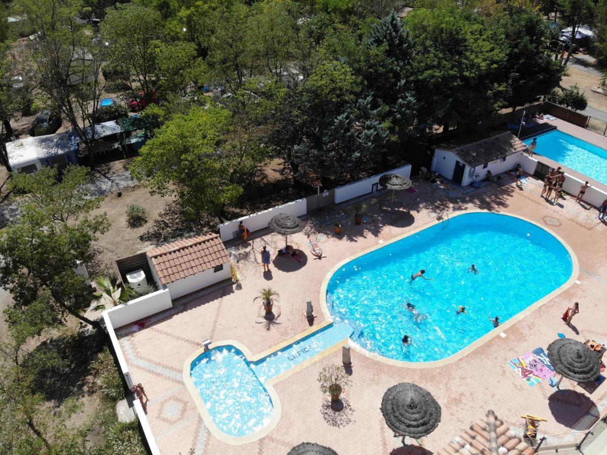 Camping Le Fief D'Андюз Экстерьер фото