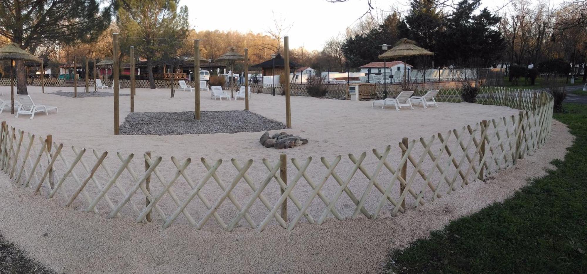 Camping Le Fief D'Андюз Экстерьер фото