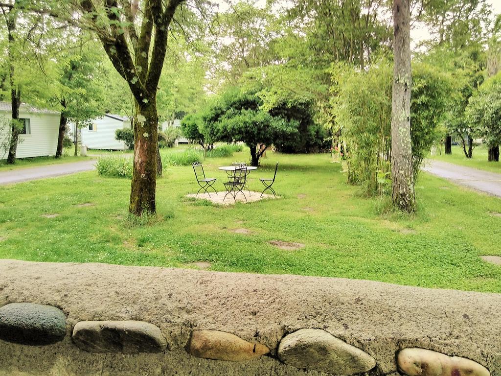 Camping Le Fief D'Андюз Экстерьер фото